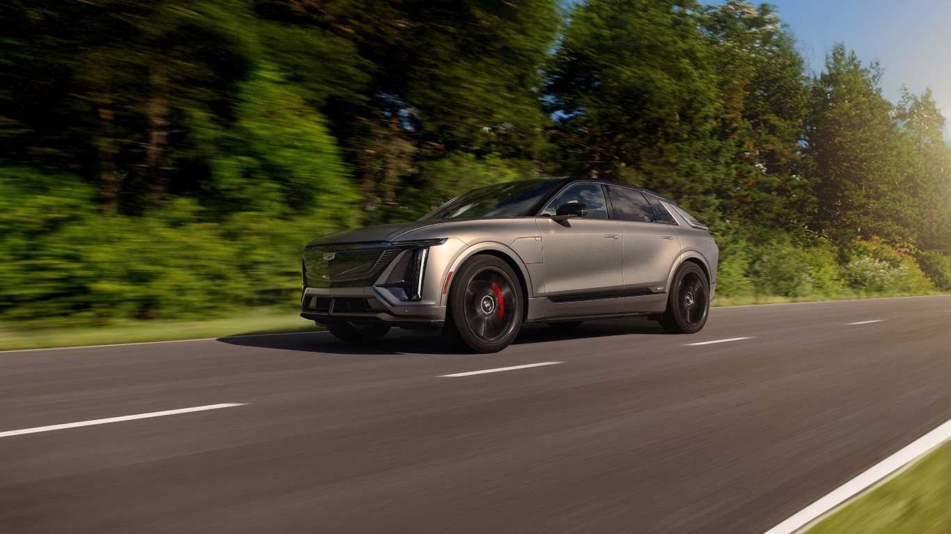 Cadillac Lyriq V 2026 front view 4k